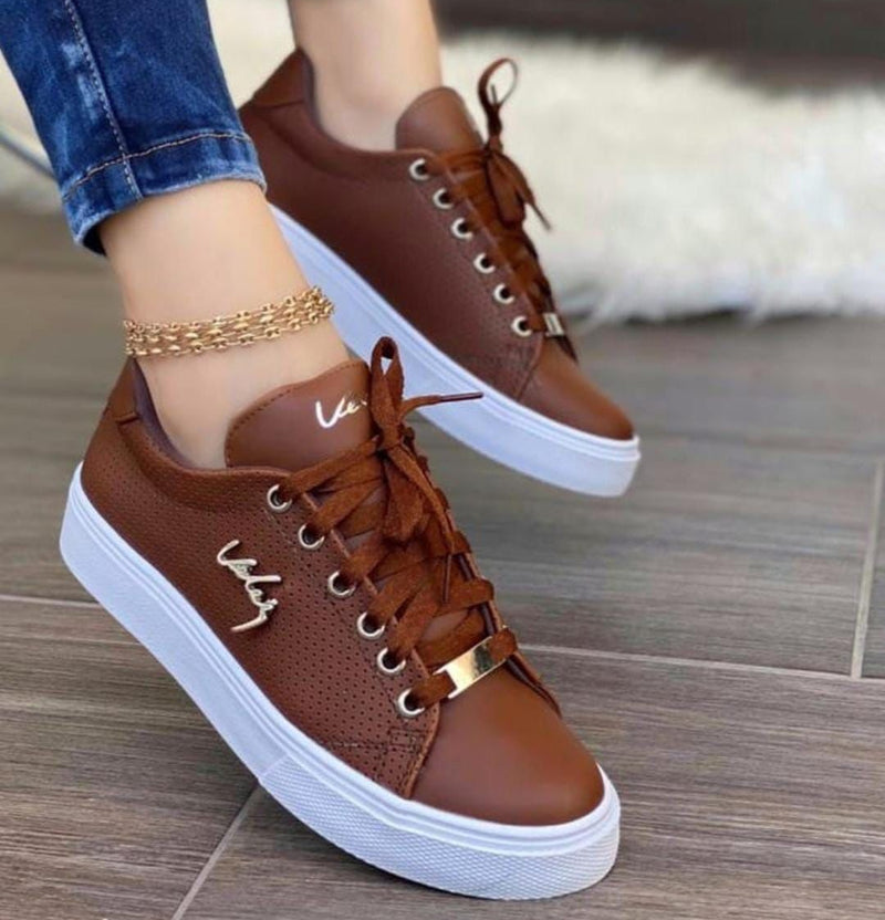 🌟 ¡Tu estilo empieza con Vélez Dama! 🌟  👟  – Casual, cómodos y con mucho estilo. ahora con un 28% de descuento.